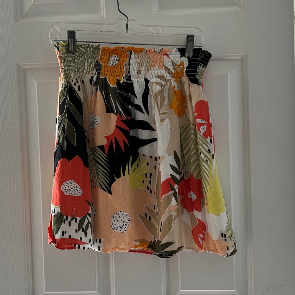 LOFT Cream and Gray Ruched Skirt